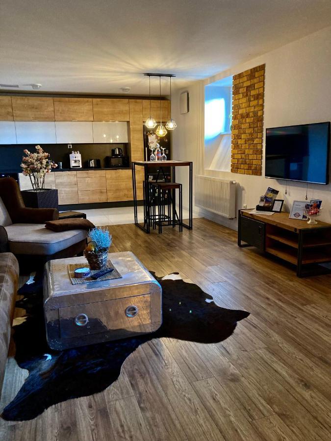 Underground Apartment Bratislava-Nivy מראה חיצוני תמונה