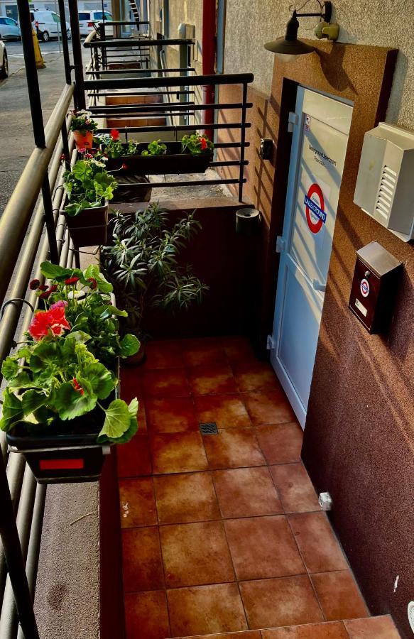 Underground Apartment Bratislava-Nivy מראה חיצוני תמונה